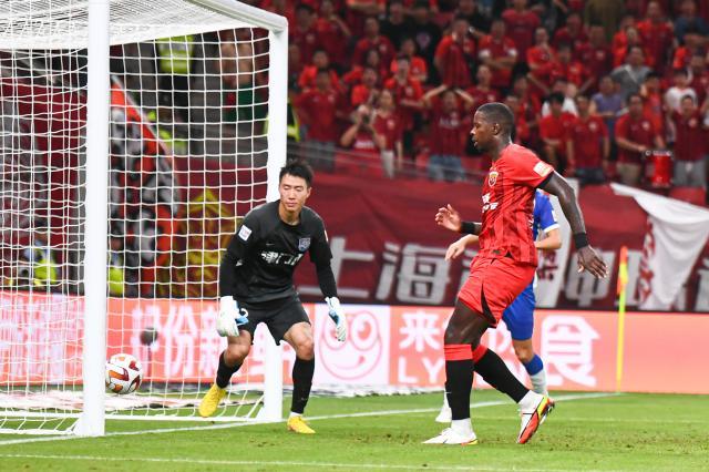 若昂首秀惊艳哈维尔如获至宝：正是我们想要的9号！