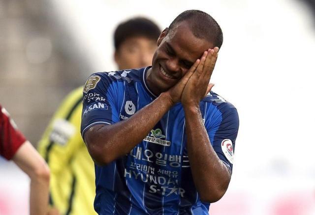 星空体育APP-亚冠金靴想签中超队后再外租回蔚山 只为踢世俱杯